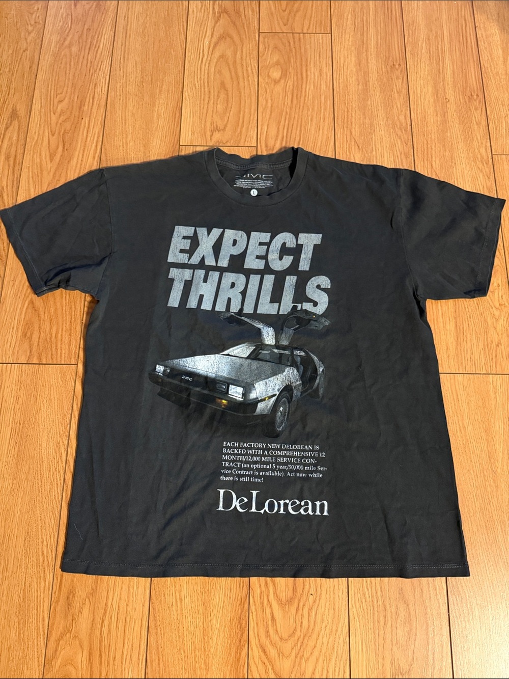 DeLorean 'Expect Thrills' Graphic Tee - Black